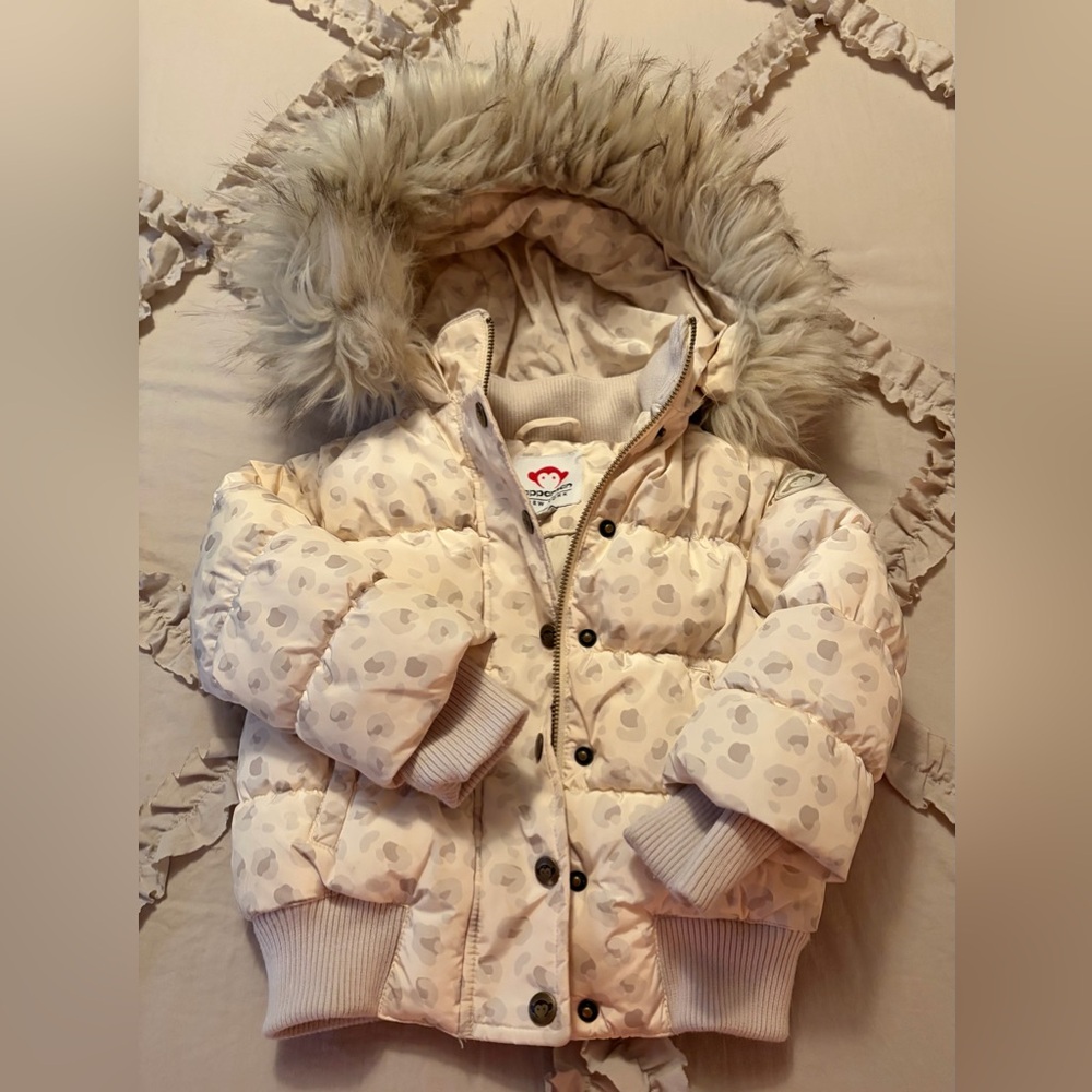 Appaman-KidsSnow Leopard Winter Cream Puffer Coat, Preloved Size 2T - Picture 2 of 7